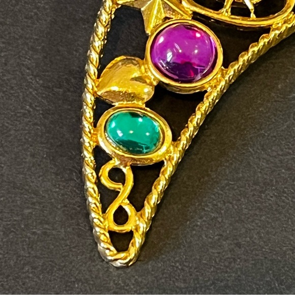 Celestial Crescent Moon Brooch Gold Tone Hearts Stars Whimsigoth Moody Charmed - Picture 3 of 16